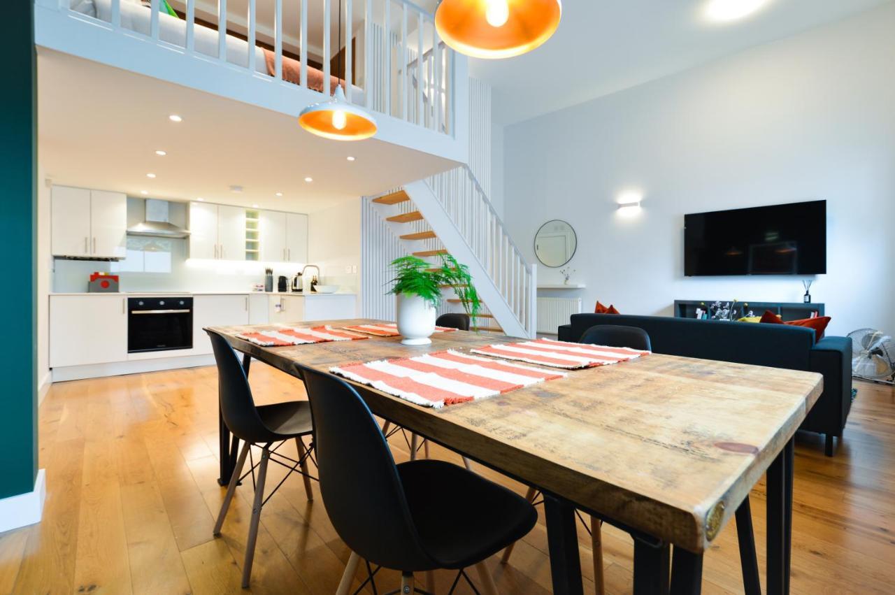 Spacious West Hampstead Apartment With Mezzanine Bedroom By Concept Apartments Londen Buitenkant foto