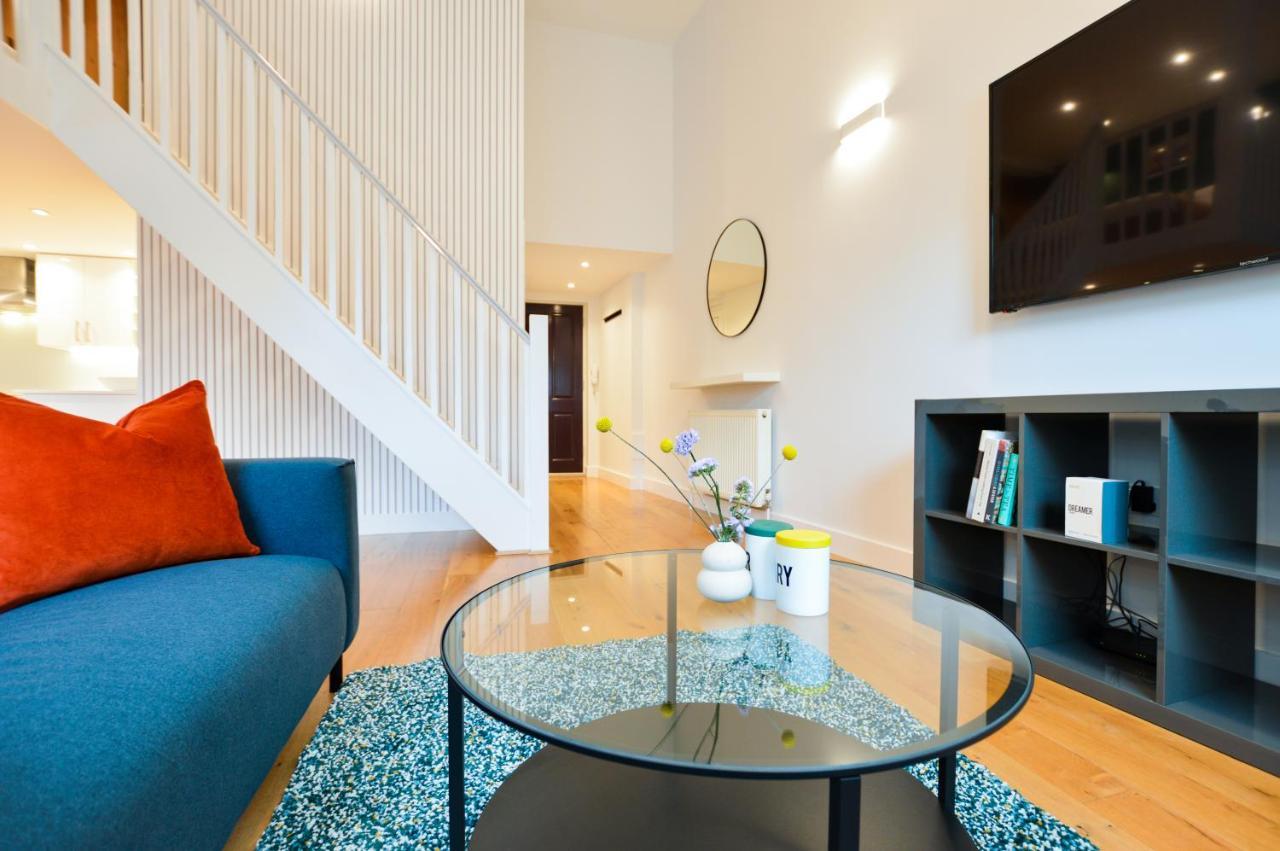Spacious West Hampstead Apartment With Mezzanine Bedroom By Concept Apartments Londen Buitenkant foto