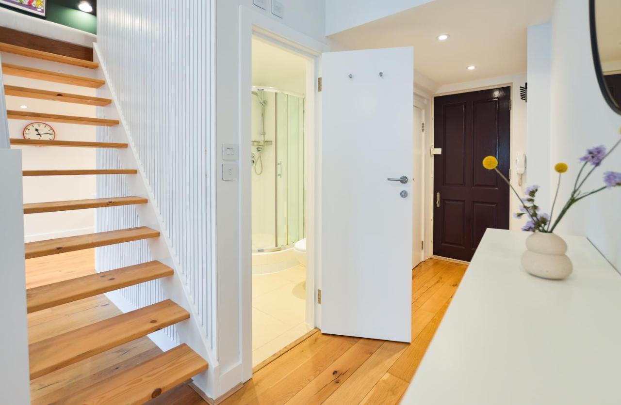 Spacious West Hampstead Apartment With Mezzanine Bedroom By Concept Apartments Londen Buitenkant foto